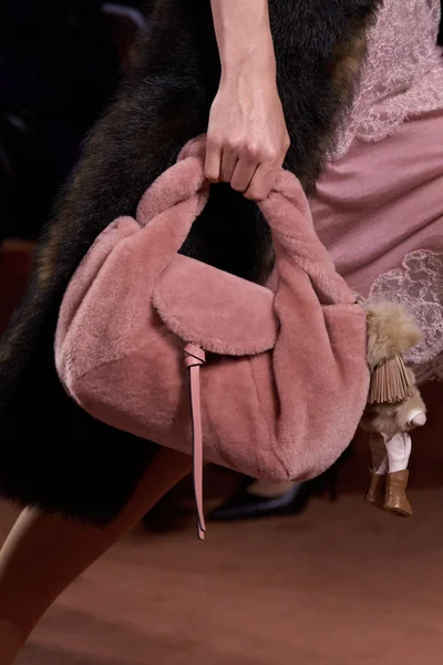 Look 117